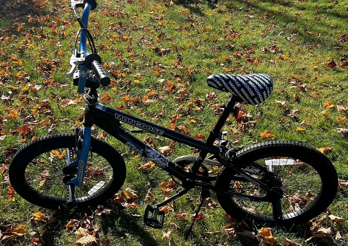 Mongoose Crush 20 Inch Black And Blue BMX Bike NOS 2007 New BMX