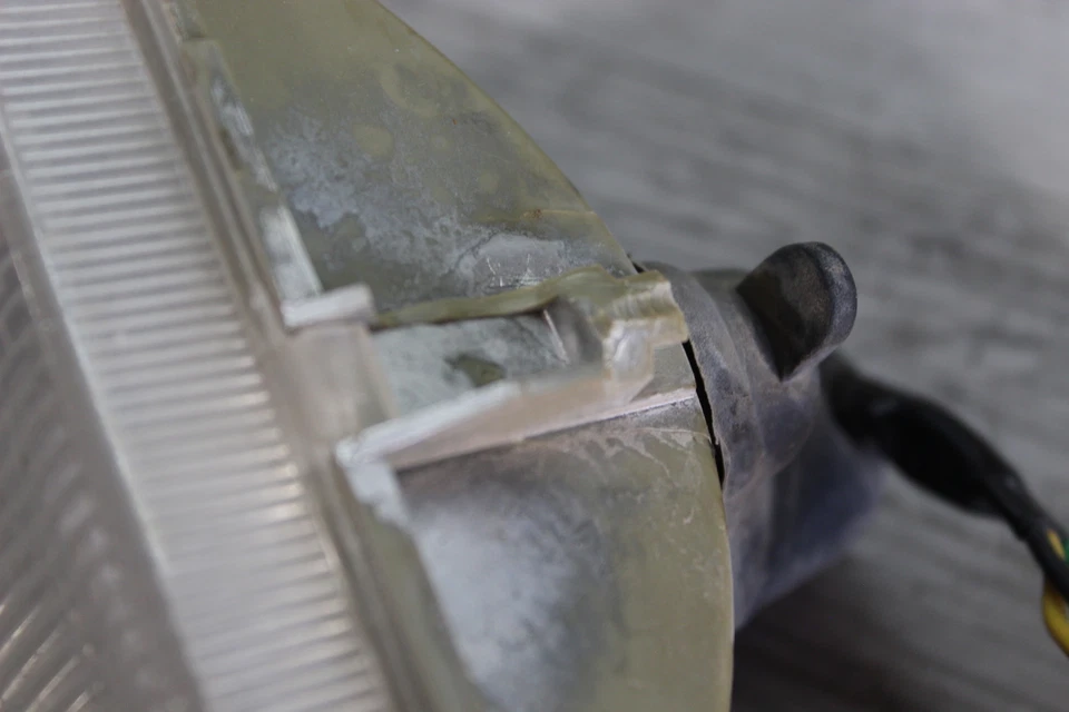 Faro Yamaha Ttr225 2002 con algunos daños Foto 2 de 4