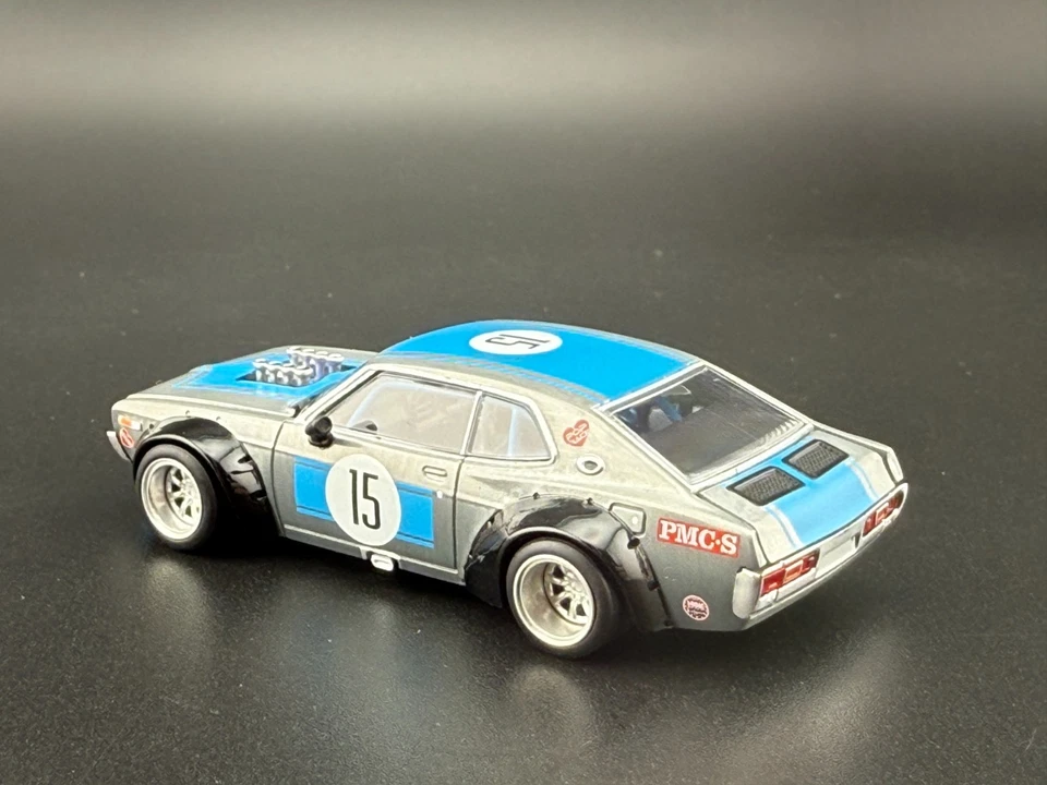 Pop Race xcartoys Nissan Laurel C130 APAxpo 2025 PR640348 1:64 - Изображение 4 из 4