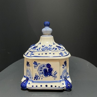 Delftware Delft Blue White 8 Sided Lidded Box Hexagon Handcrafted 5.5  x 4.5  