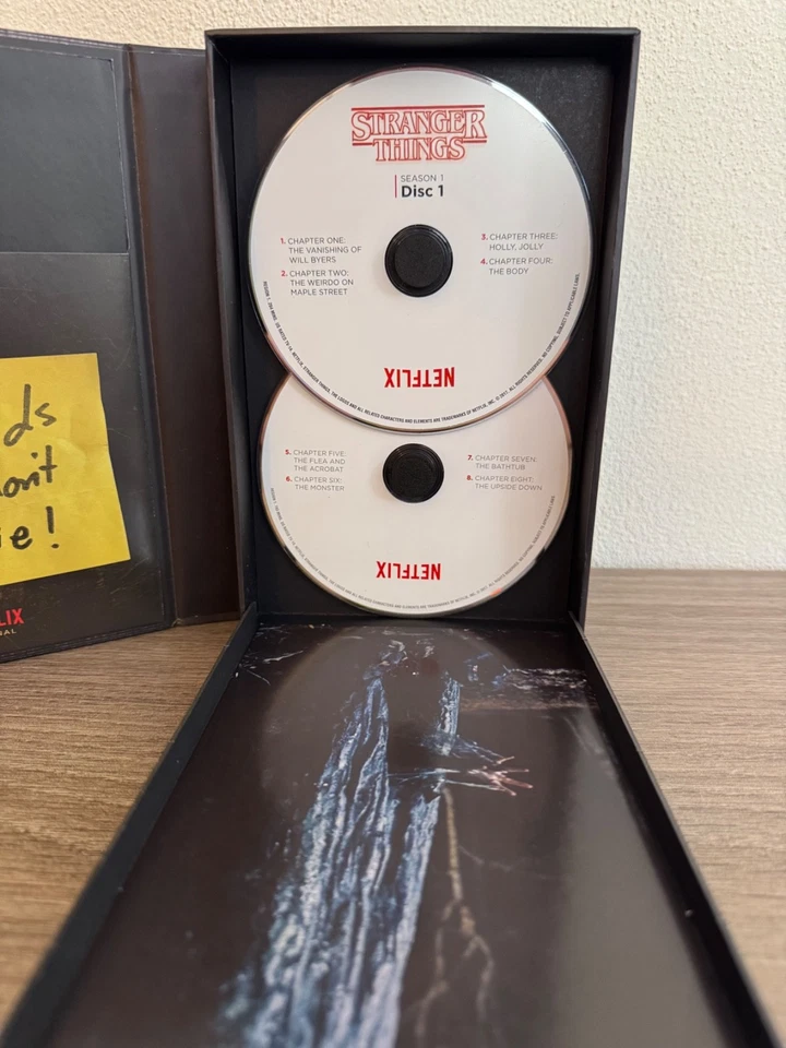 Stranger Things Complete TV Series Season 1-3 Blu-ray 'VHS' Collector Edition - Image 4 of 4