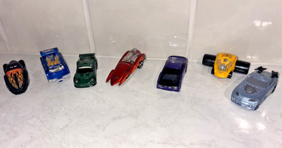 2004 Hot Wheels Light-Up Cars w/ Stickers Collectible Happy Meal Toy Set