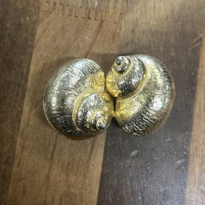 Gold Tone Snail Shell Belt Buckle