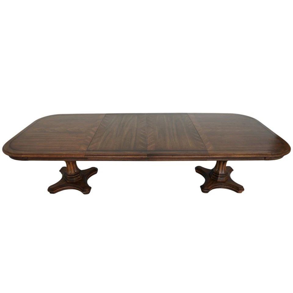 Antigo Mesa de jantar Century Furniture extensão pedestal duplo - Origem. Preço US$ 8.500 - Imagem 4 de 4