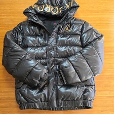 Nike Air Jordan Puffer Jacket Jumpman Boy's Med Black w/ Gold accents Logos EUC