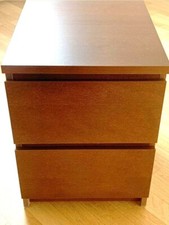 IKEA Malm Nachttisch, Kommode Beistelltisch mit 2 Schubladen braun-rot/Mahagoni