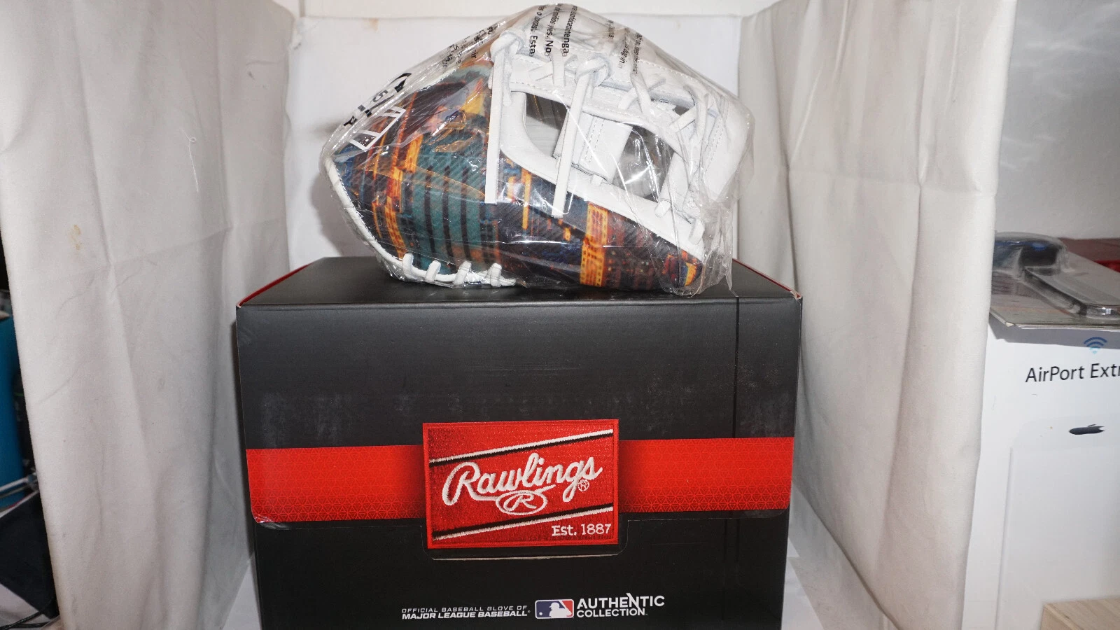 Gant de baseball Supreme neuf Rawlings 2023