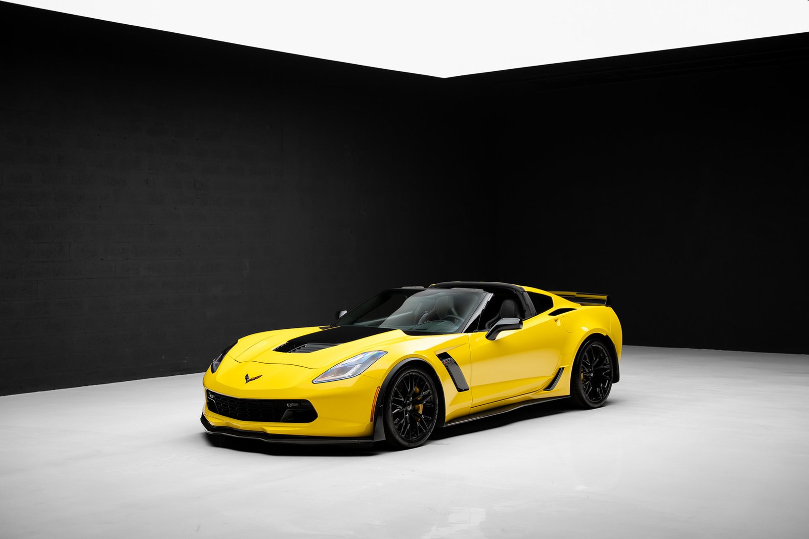 2016 Yellow Chevrolet Corvette   | C7 Corvette Photo 6