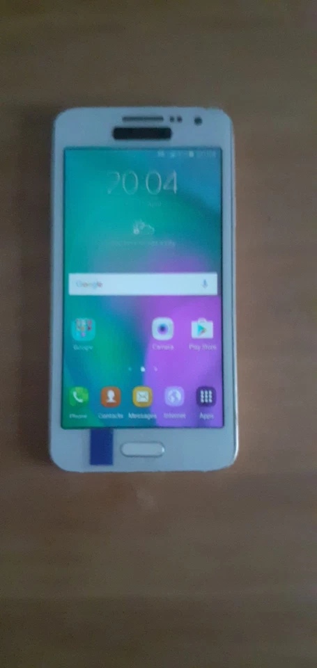 Samsung Galaxy A3 SM-A300FU - 16GB - Pearl White (Unlocked) Smartphone, photo 1 of 5