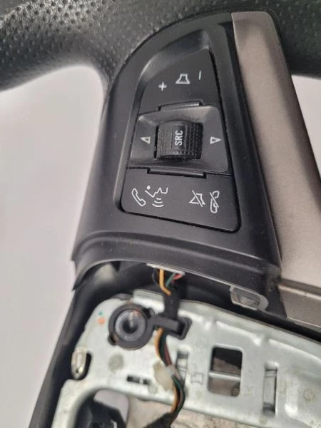 Volante 12-20 CHEVROLET SONIC SEDAN con controles de audio y crucero OEM Foto 3 de 4