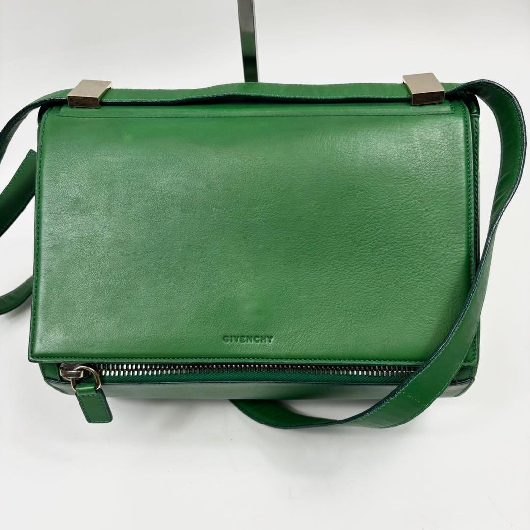 Current GIVENCHY Pandora 2-way shoulder bag in green leather thumbnail 2