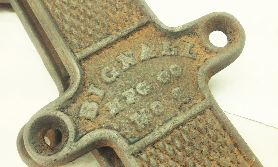 De colección Antiguo Bignall No.2 Puerta de Granero Rodillos Colgador Hierro Fundido Fábrica Industrial Foto 3 de 4