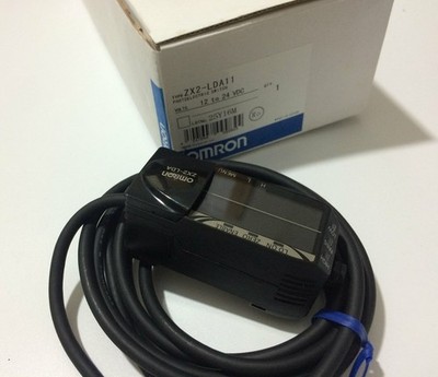 1PC New IN BOX OMRON Laser Smart Displacement Sensor ZX2-LDA11 FREE SHIPPING