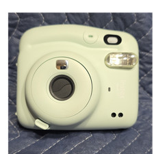 Fujifilm Instax Mini 11 Instant Camera Mint Color Compact Film Photography