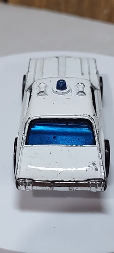 HOT WHEELS REDLINE OLDS 442 WHITE POLICE CRUISER 1969 BLUE DOME SEE VIDEO - Picture 2 of 6