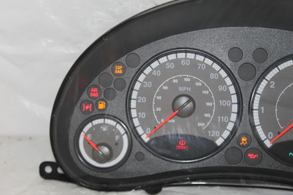 Спидометр приборной панели приборной панели 2008 Jeep Liberty 3,7 л 117 120 миль - Изображение 4 из 4