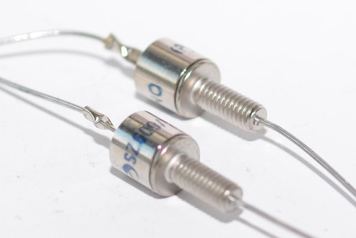 2x Leistungs-Zener-Diode v. RFT Typ SZ600/5.6 im Metallgehäuse, 5.6 V / 1 W, NOS - Picture 2 of 6