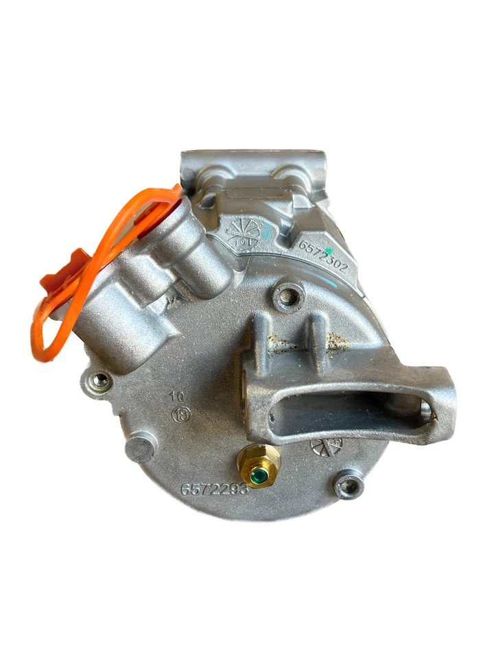 Nuevo compresor de aire acondicionado GM OEM 23374616 para Chevrolet Camaro 3,6 L 2010 2011 2012 2013 Foto 4 de 4