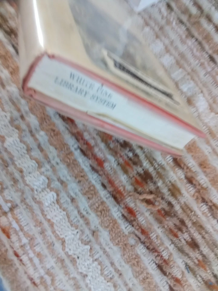 GATHER TOGETHER IN MY NAME  BY MAYA ANGELOU (1974,HCDJ, 1st edition) ex-lib - Image 4 of 4