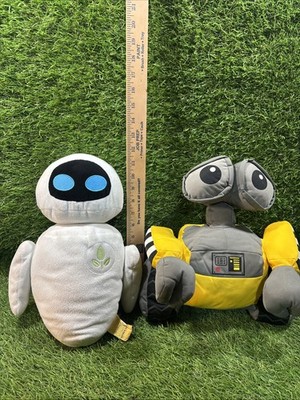 WALL-E and Girlfriend EV-E Disney Store Exclusive Plush Set