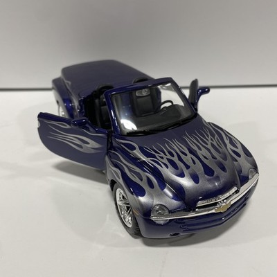 Chevrolet SSR Indy Pace Car Maisto 1:24 Model Car No Box | eBay