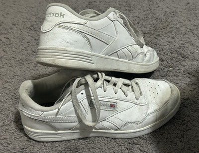 Reebok Classic Club MEMT White Sneaker  Size 11 women s  Size 9.5 men s.