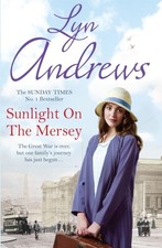 Sunlight on the Mersey by Lyn Andrews (Paperback Book)