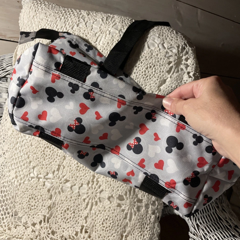 Bolsa/bolsa grande/saco de fraldas Disney Minnie Mouse ~corações de bolinhas vermelhas - Imagem 2 de 4