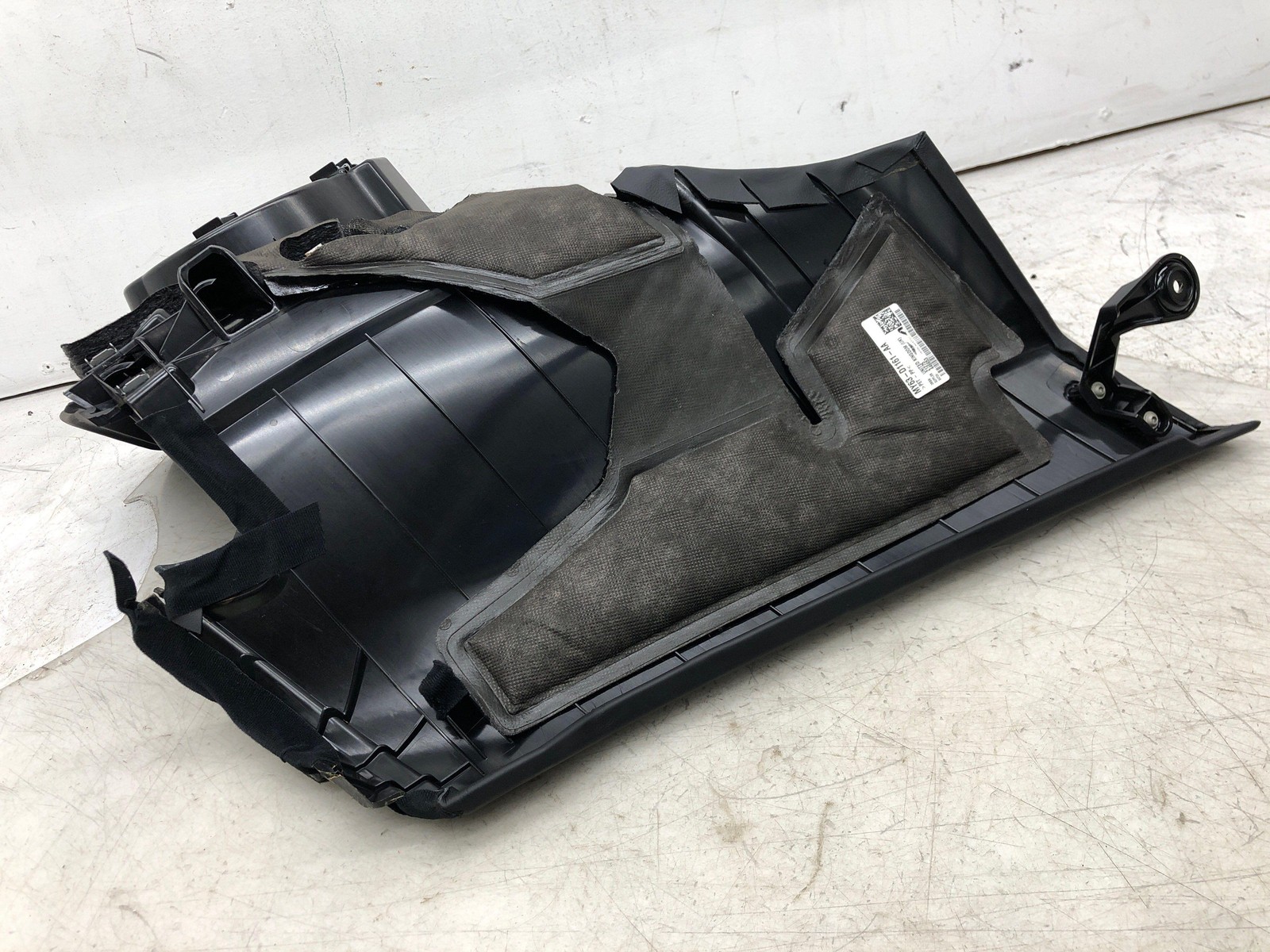 Aston Martin Vantage 2020-2023 Rear Left Quarter panel trim