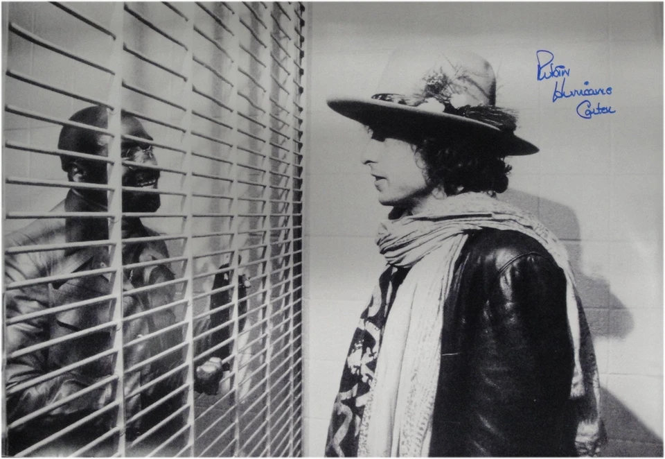 Enorme foto autografiada por Rubin Hurricane Carter 24x36 con Bob Dylan + certificado de autenticidad