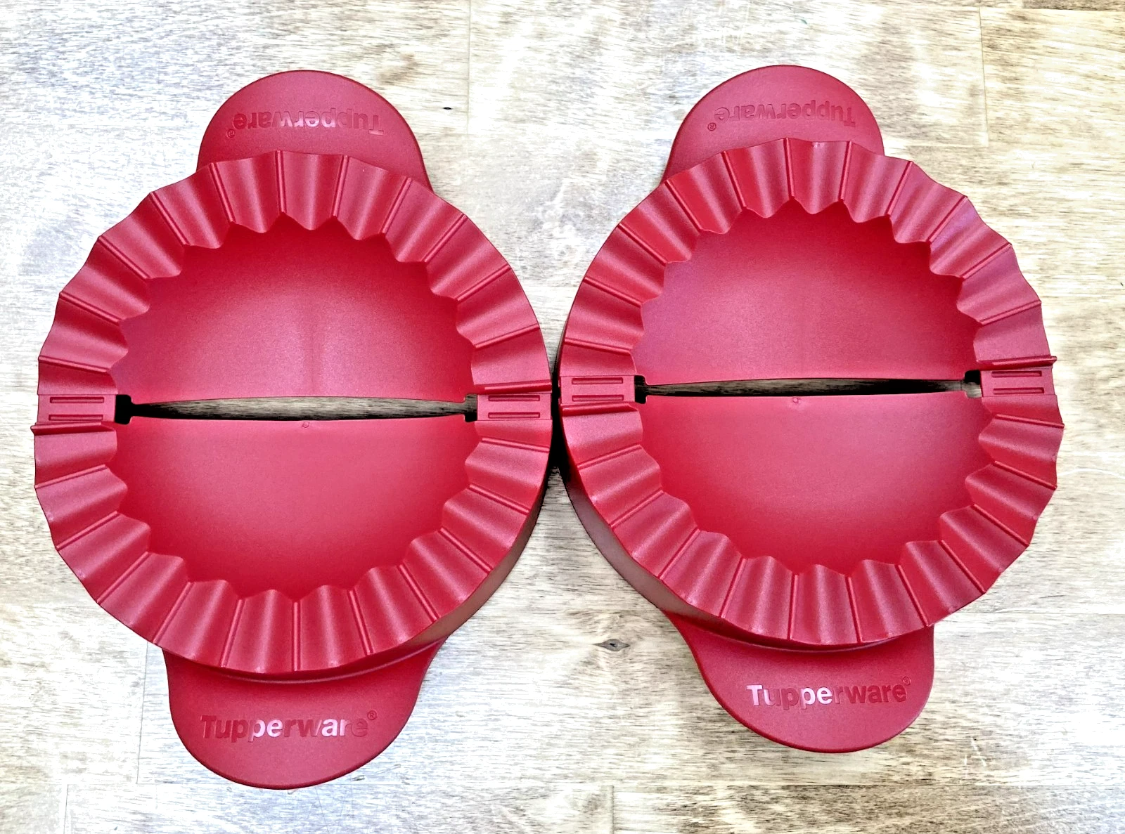 Tupperware Empanada/Turnover Mini Pie Crimper Presses & Pie Press Makers-NEW