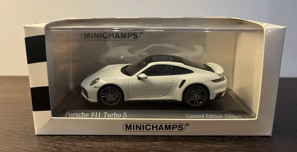 Porsche 911 Turbo S 992 Minichamps 1 43 White Weiss, Silver Wheels!1 Of 200!Rare - Immagine 4 di 4