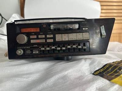 Vintage 84-89 Nissan 300ZX Radio Receiver Cassette 28115-25P11 Z31