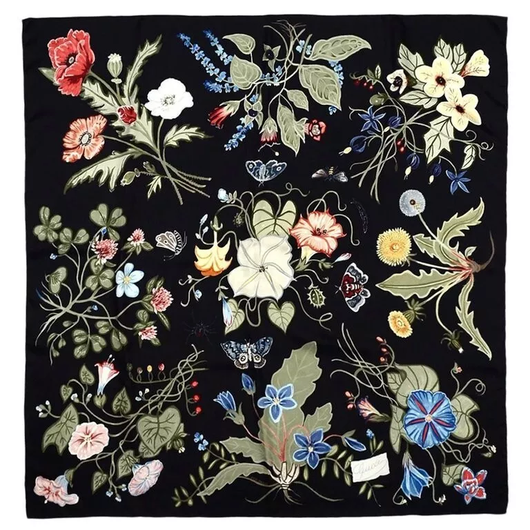 Foulard noir Gucci Silk Wrap Logo Kris Knight imprimé floral avec boîte cadeau Gucci