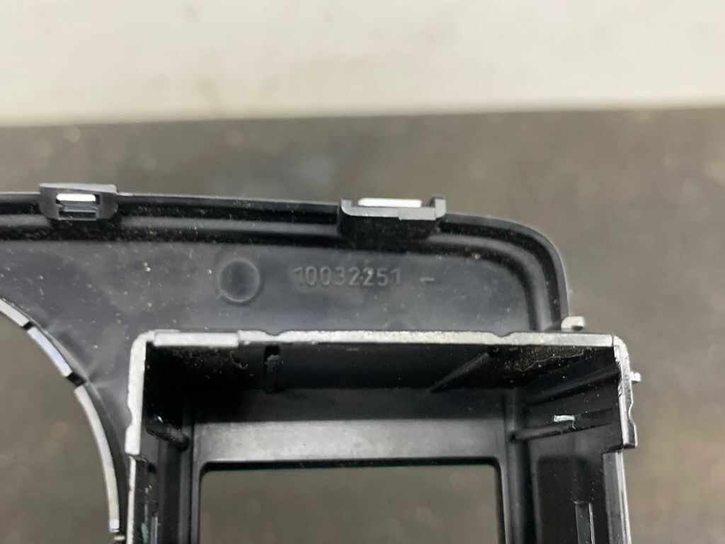 Picture 2 of 3