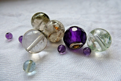 ''THOMAS SABO'' AMETHYST- CHARM, 925/Silber + 4 BERGKRISTALL - PERLEN  (10 mm)