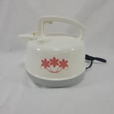Vintage Kitchen Gourmet Electric Kettle Tea Pot Brews 1 quart