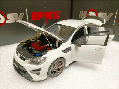 Biante 1:18 Scale DieCast Model Car Hsv Gtsr W1 White 6 Door Open Toys Model