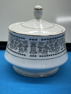 Wilshire House Fine China Spanish Scroll 1002 sugar bowl with lid Japan