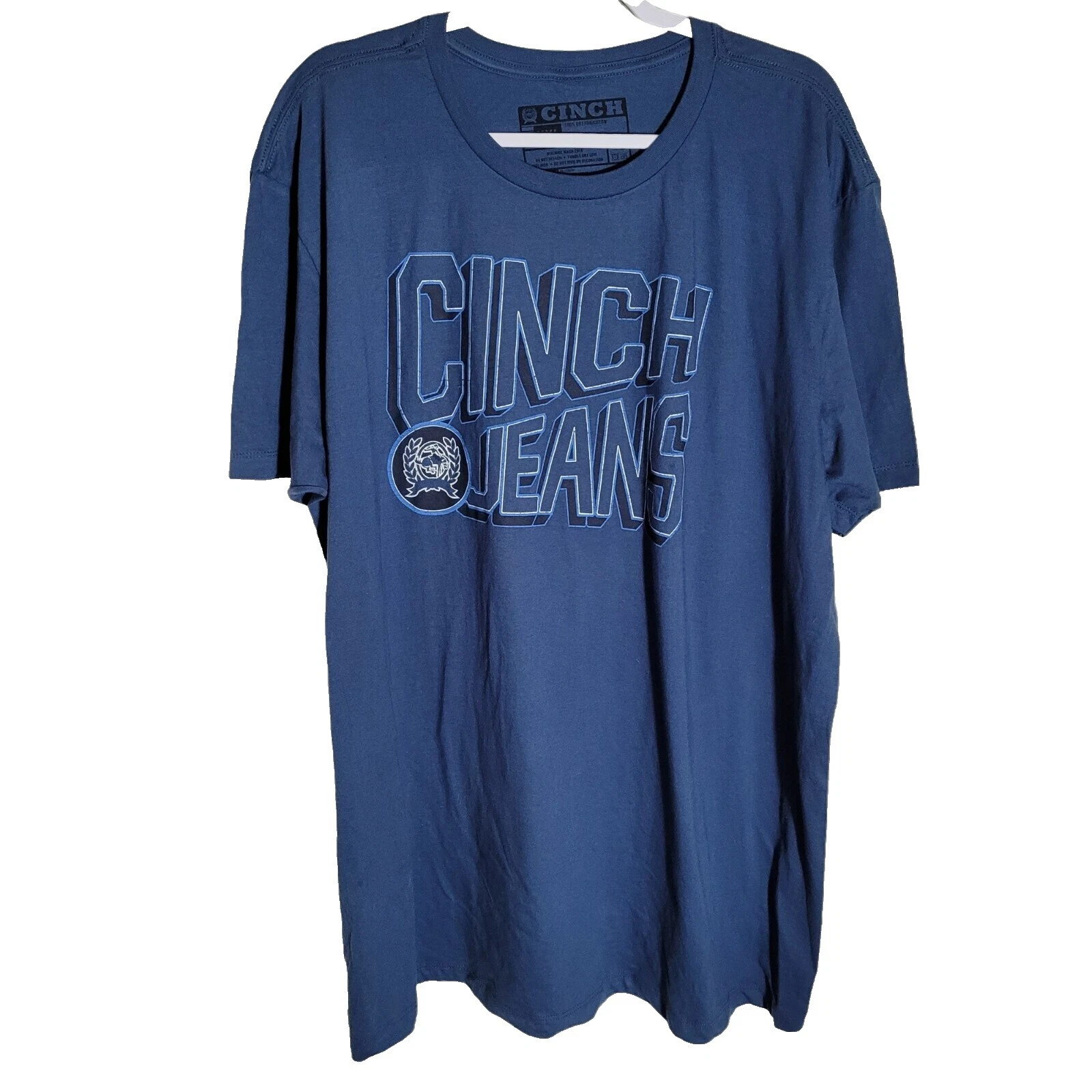 Ropa de tamaño regular Cinch para hombres