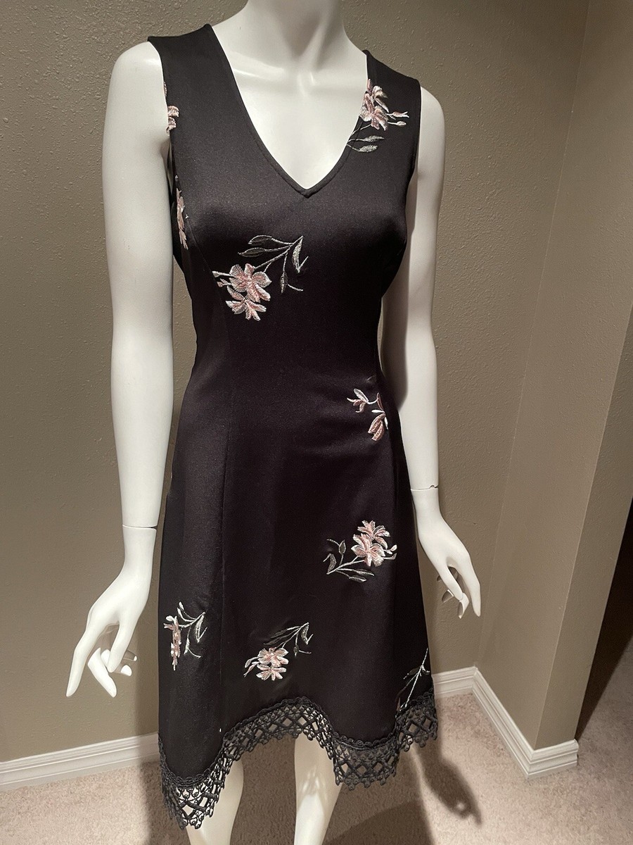 donna ricco embroidered dress 90s Vintage Donna Ricco Gingham Floral Embroidered Sheath Dress (M) main image 1