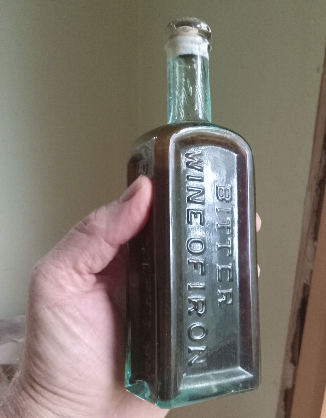 E.F.KUNKEL'S BITTER WINE OF IRON PHILADEPHIA EMB W/LABEL & C