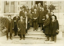"Mr HEYMAN à la Manufacture de Sèvres 1932" Photo originale G. DEVRED (Agce ROL)