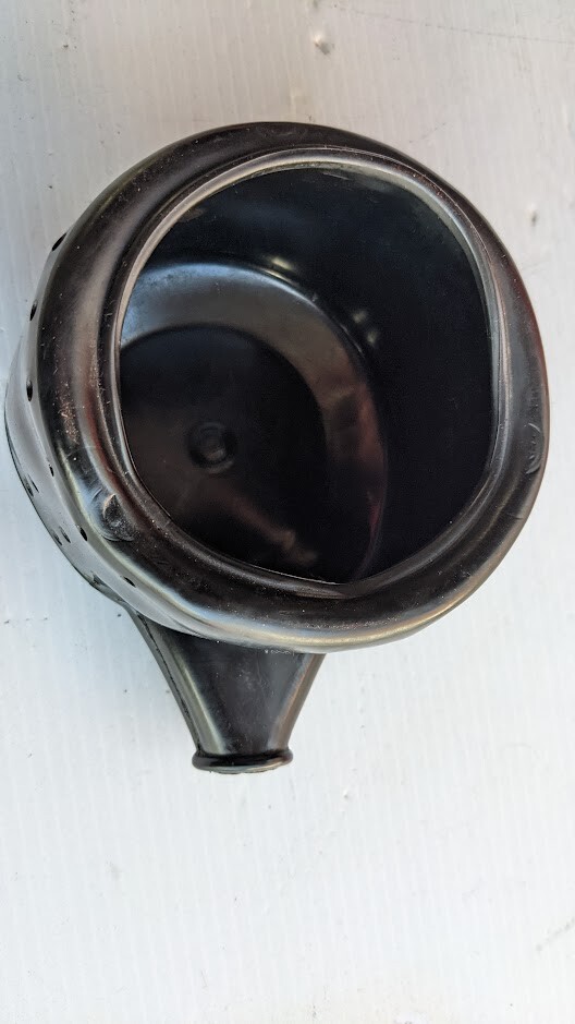 Ferrari 308,328,Mondial. IGNITION DISTRIBUTOR CAP COVER 110626