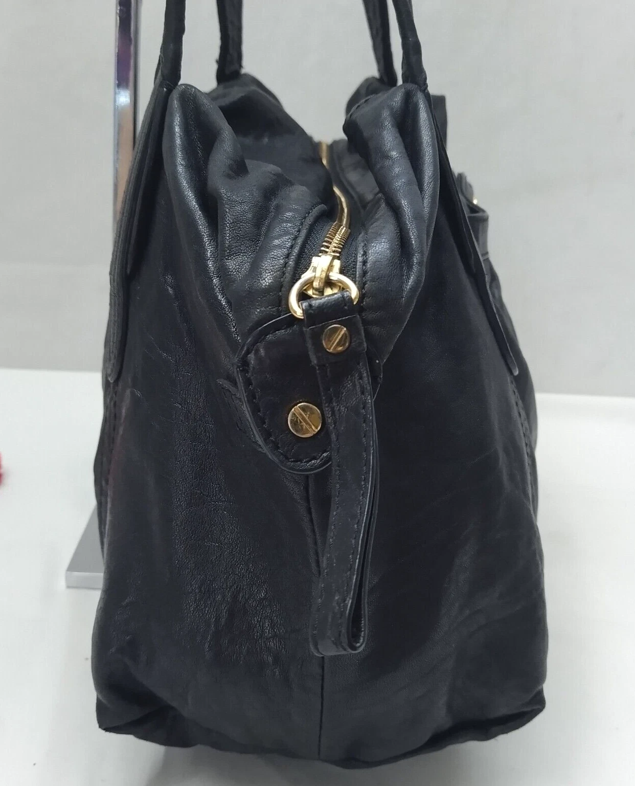 Borsa a tracolla Tory Burch nera in morbida pelle doppio manico con specchio