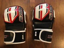REVGEAR MMA TRAINING GLOVES SIZE S. 6OZ