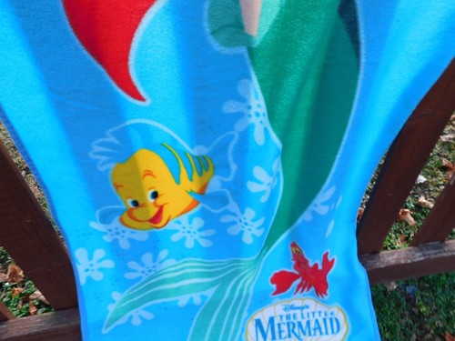 Disney Little Mermaid Ariel Special Edition Plush Throw Blanket Toddler 30x60 - Picture 3 of 4