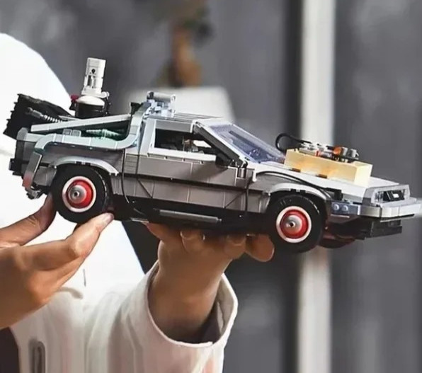 DeLorean Time Machine 1872 Mattoncini - Rivivi il Sogno di 35cm