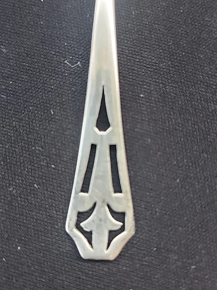 Webster Co. Tenedor de limón de 3 clavijas con mango perforado de plata de ley de 5" Foto 4 de 4