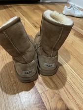 UGG Women s Kids Classic Short II Boot - Chestnut Size 5